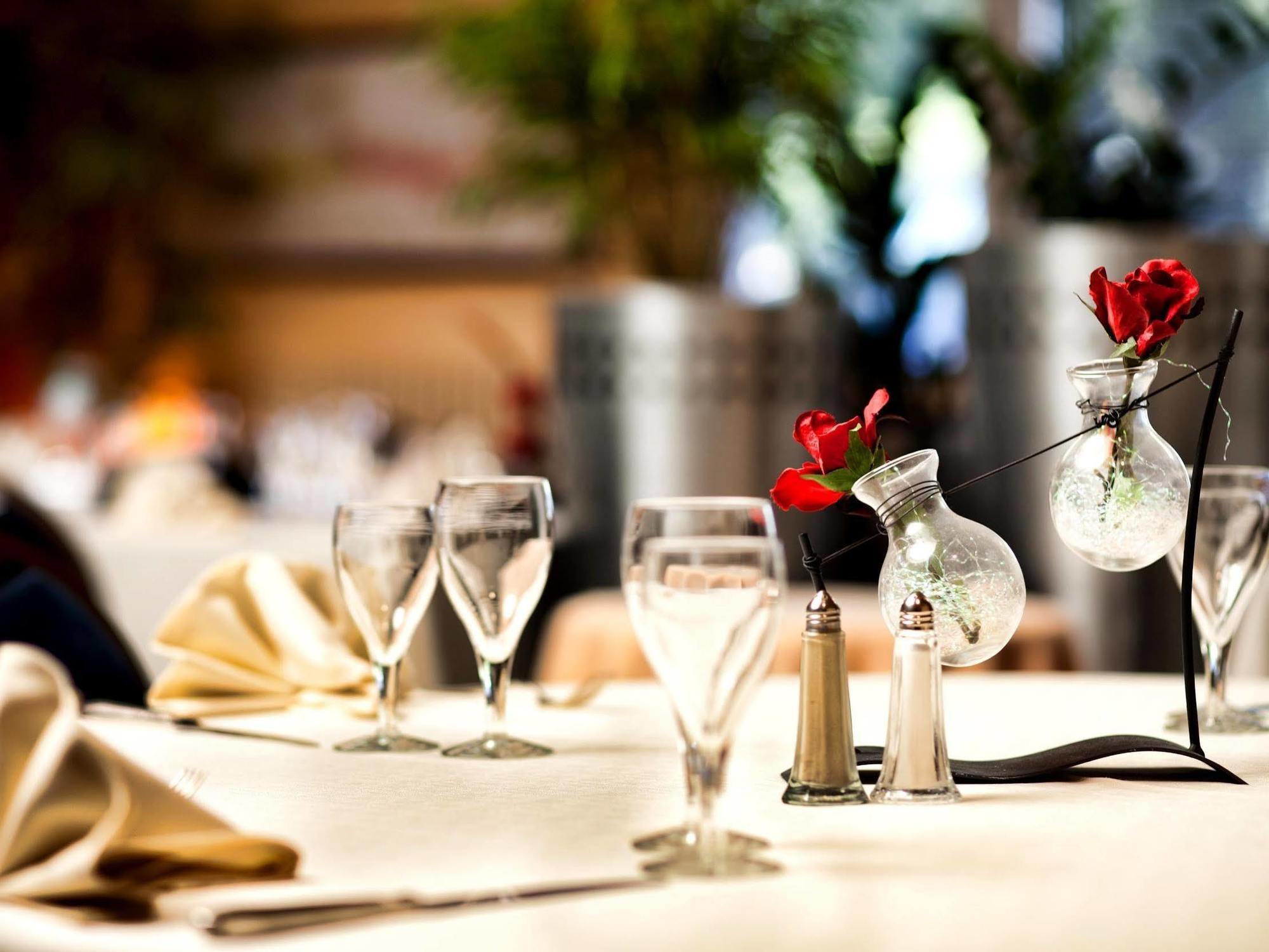 Logis Hotel & Restaurant Arcombelle Монтини-льо-Роа Екстериор снимка